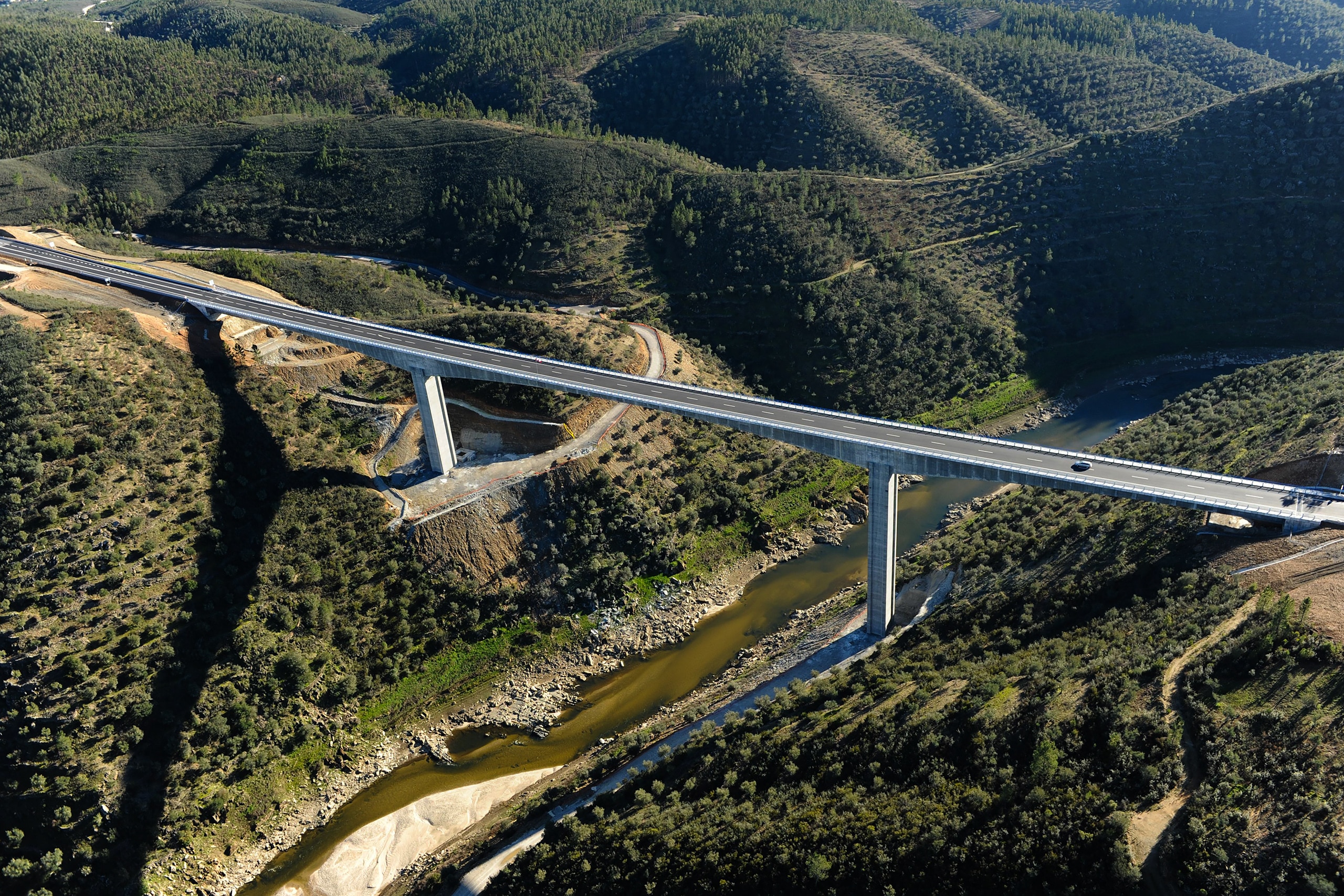 Bridge over the Ocreza River